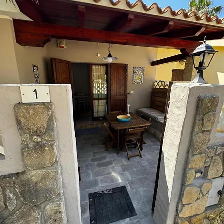 בית נופש Casa Vacanze Solanas